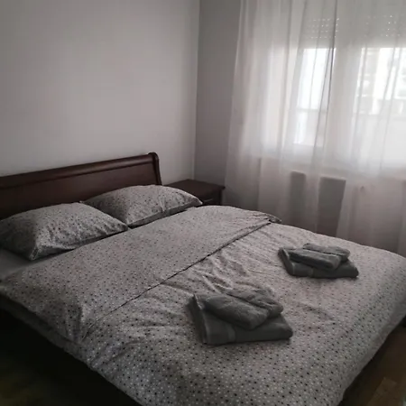 Shunli Apartment